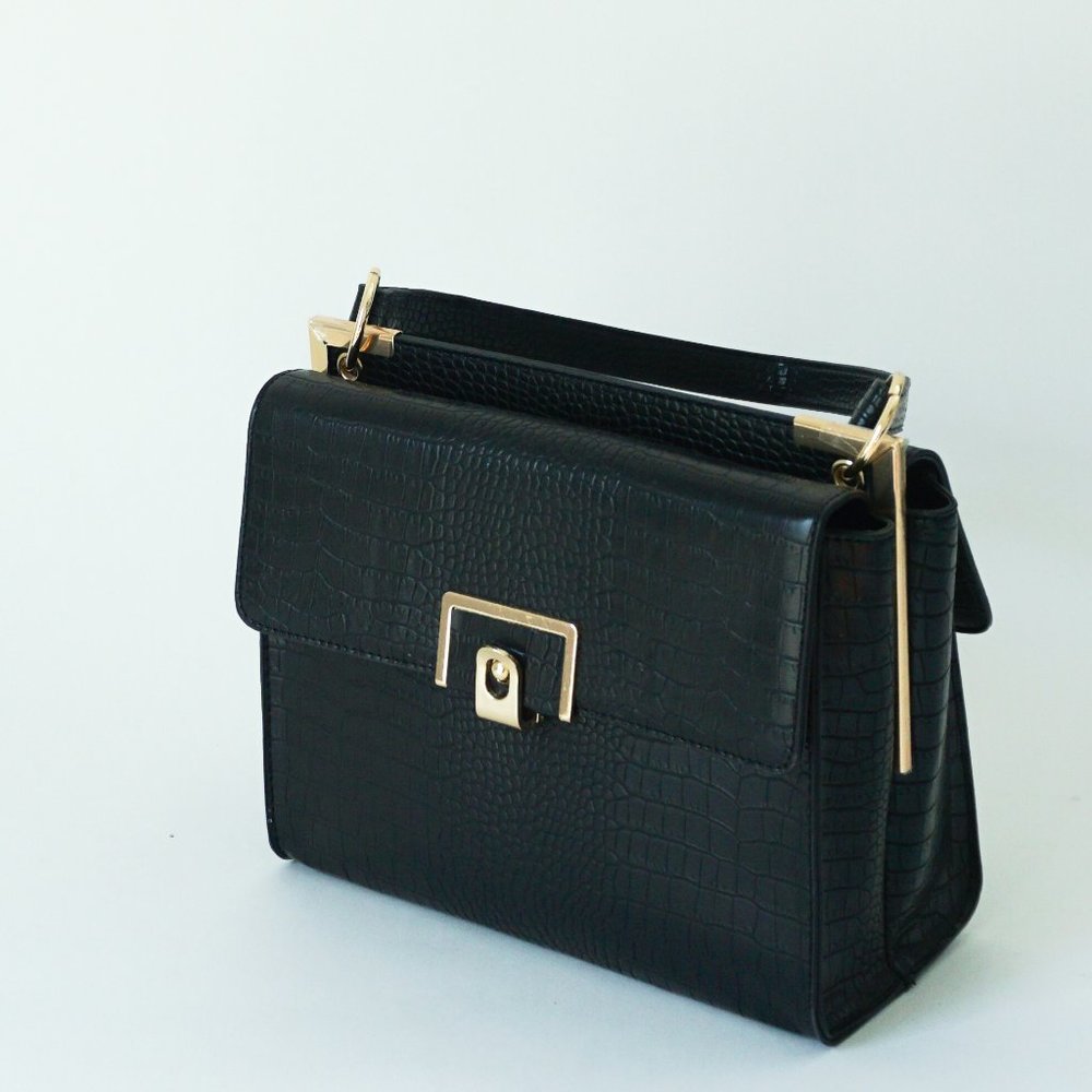 Black Small Double sided Purse with a clasp on one side